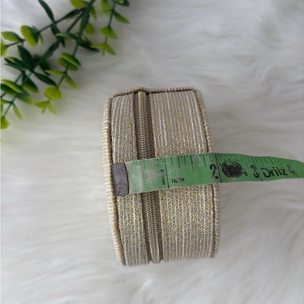 Dior Holiday Round Jewelry/ Storage Case - Picture 12 of 12